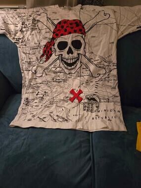 Vintage Jerry Leigh Disney Pirates of the Caribbean All Over Print T-Shirt L